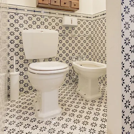 Luxury Naviglio House - 10 Min Cathedral Apartment Milan