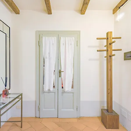 Apartment Luxury Naviglio House - 10 Min Cathedral Milan