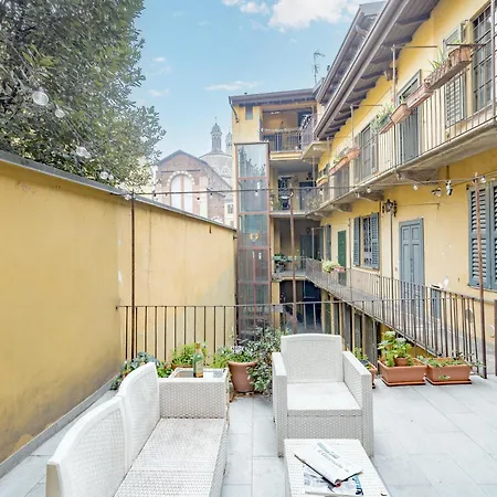 Apartment Luxury Naviglio House - 10 Min Cathedral Milan