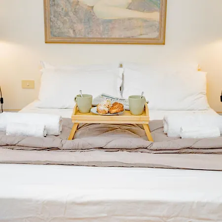 Luxury Naviglio House - 10 Min Cathedral Apartment Milan