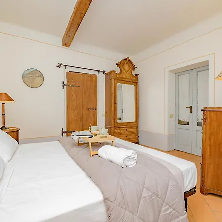 Apartment Luxury Naviglio House - 10 Min Cathedral Milan