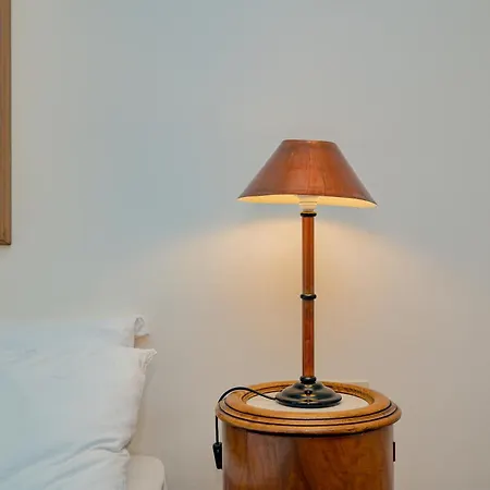 Luxury Naviglio House - 10 Min Cathedral Apartment